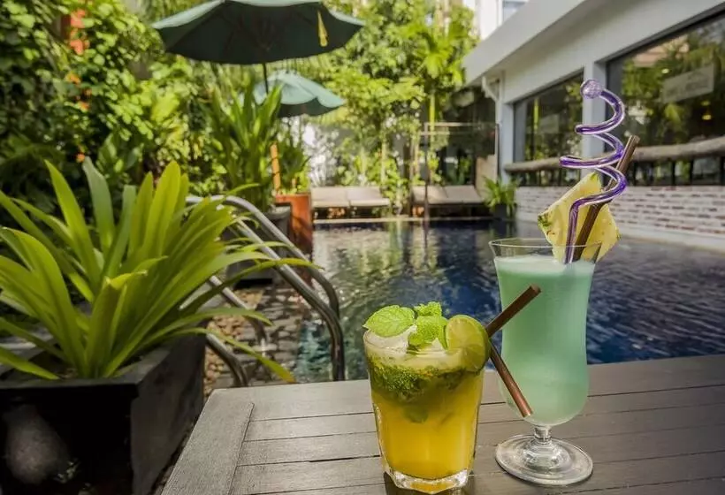 هتل Skor Boutique