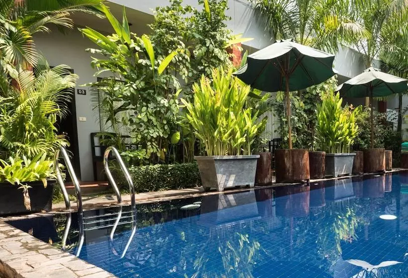 هتل Skor Boutique