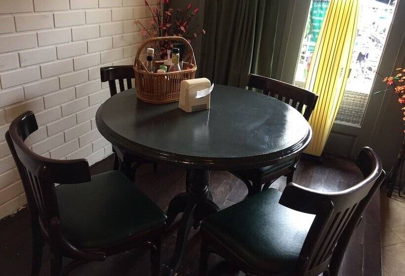 ホテル The Irish Clock