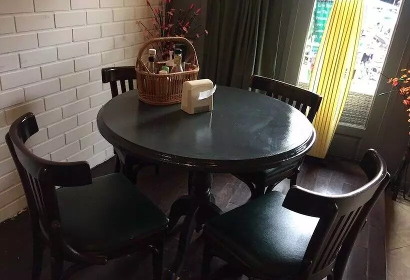 ホテル The Irish Clock