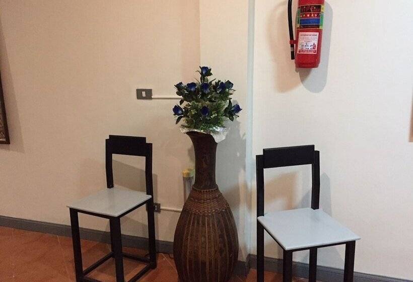 ホテル The Irish Clock