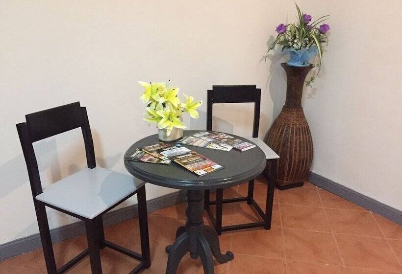 ホテル The Irish Clock