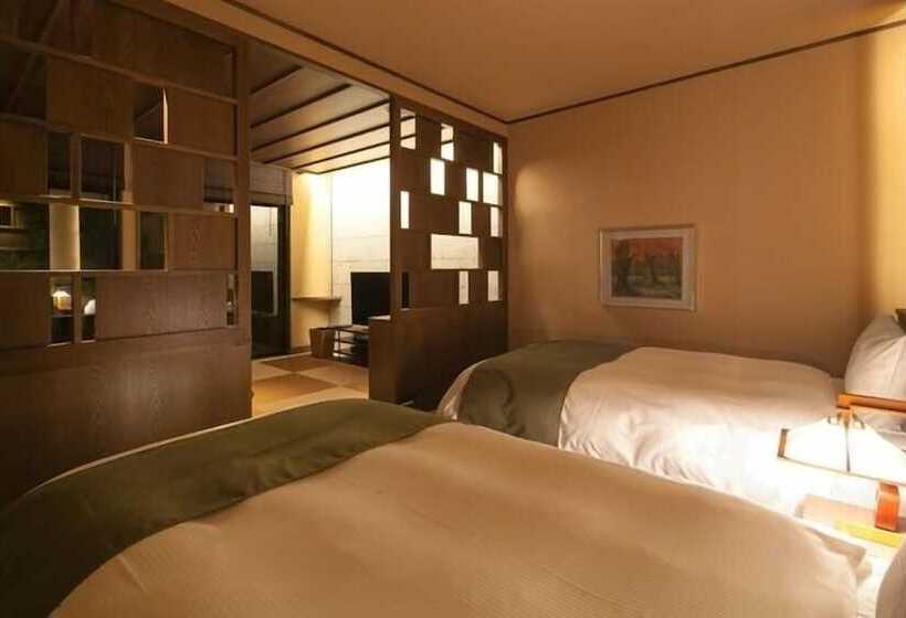 酒店 Ufufu Village