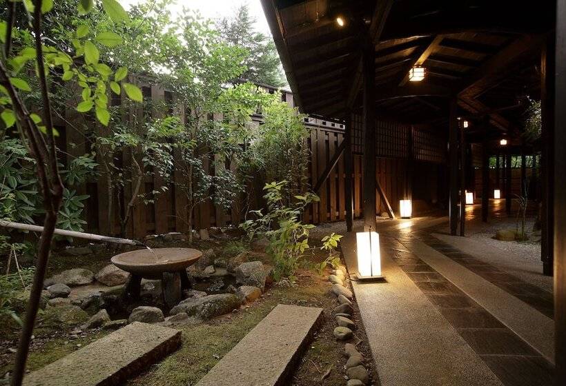 酒店 Ufufu Village