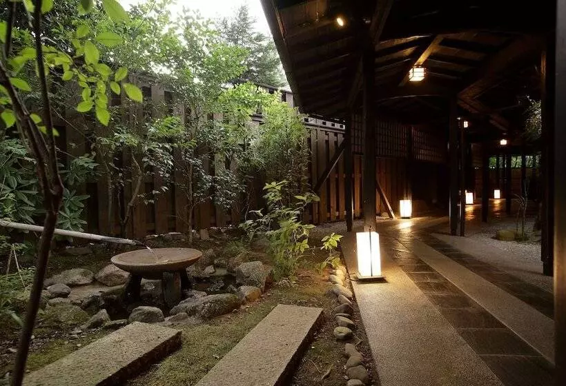 호텔 Ufufu Village