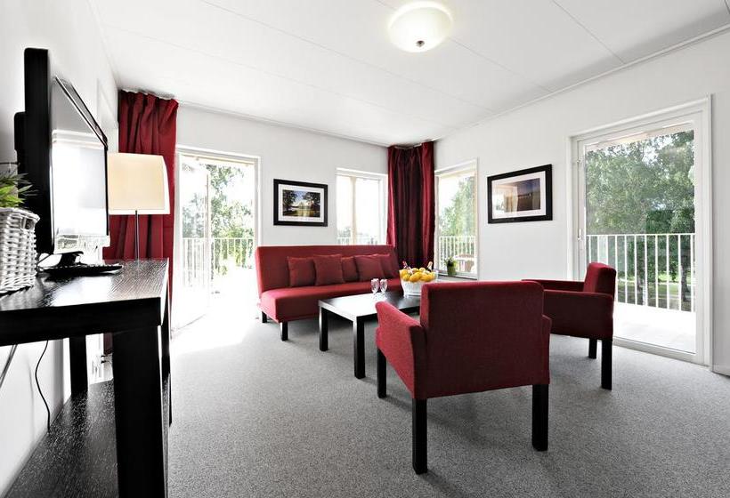 호텔 First  Lindö Park