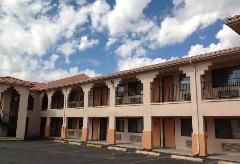 مُتل Luxury Inn