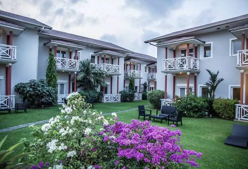 Nomad Suites Residence