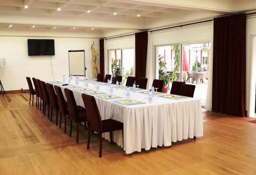 Nomad Suites Residence