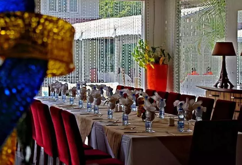 Nomad Suites Residence