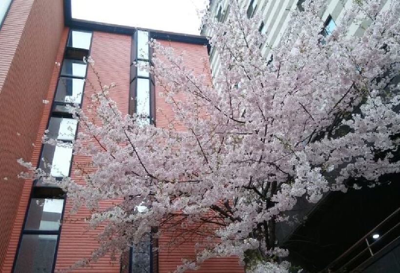 Oppa Hostel Sinchon Hongdae