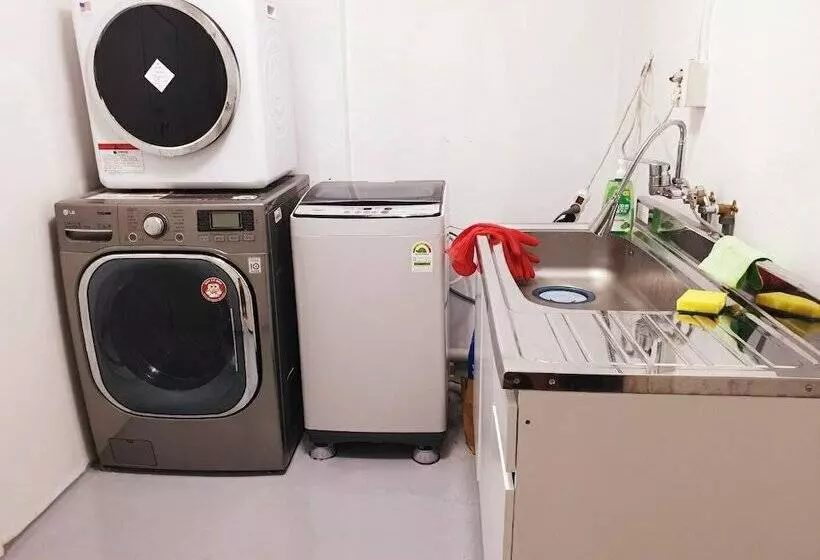 Oppa Hostel Sinchon Hongdae