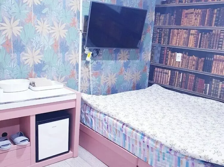 Oppa Hostel Sinchon Hongdae