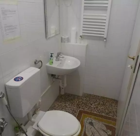 پانسیون Guesthouse La Briosa Nicole