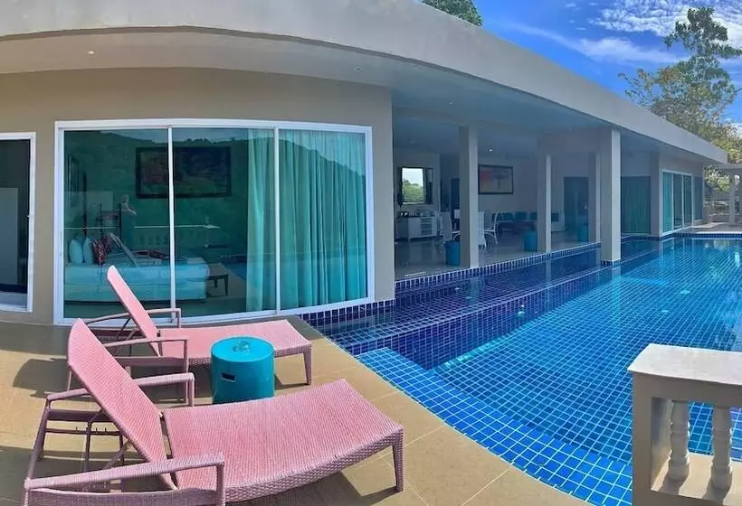 渡假胜地 Grand Bleu Ocean View Pool Suite