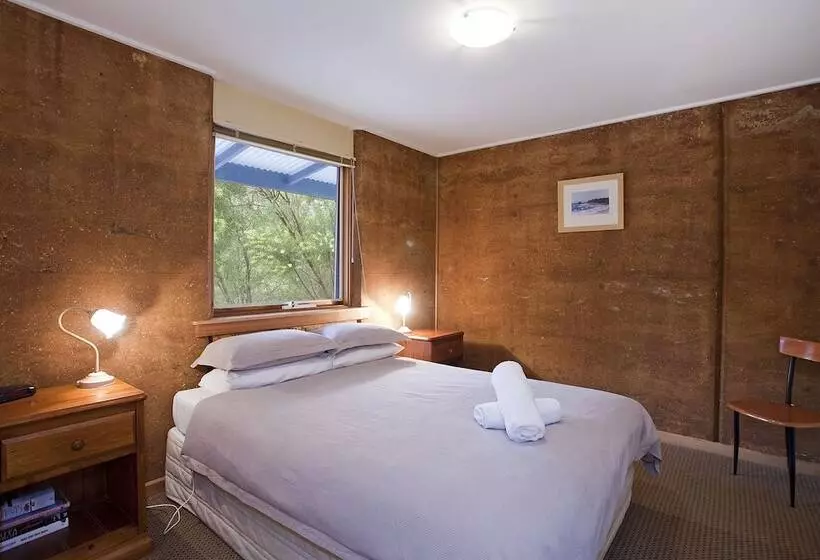 Split Point Cottages