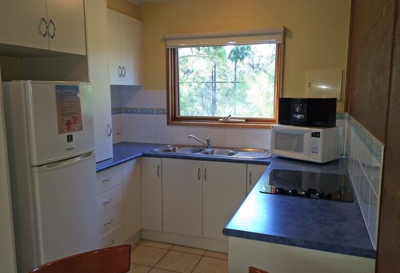 Split Point Cottages