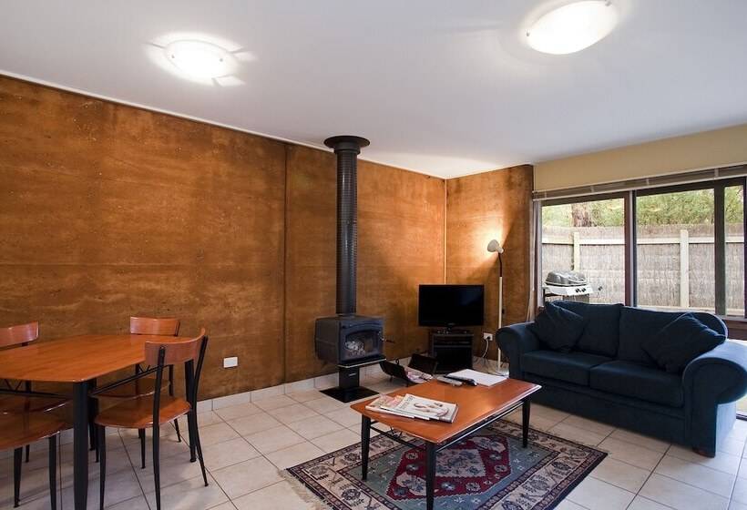 Split Point Cottages