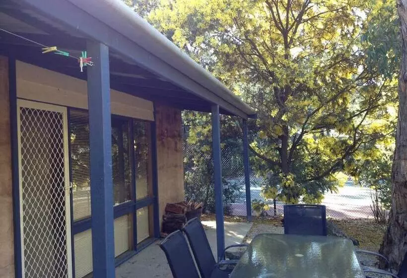 Split Point Cottages