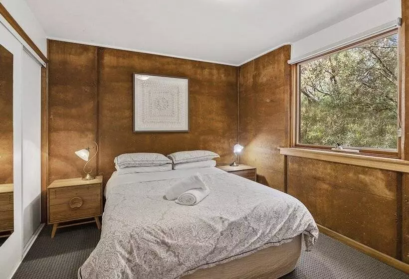 Split Point Cottages