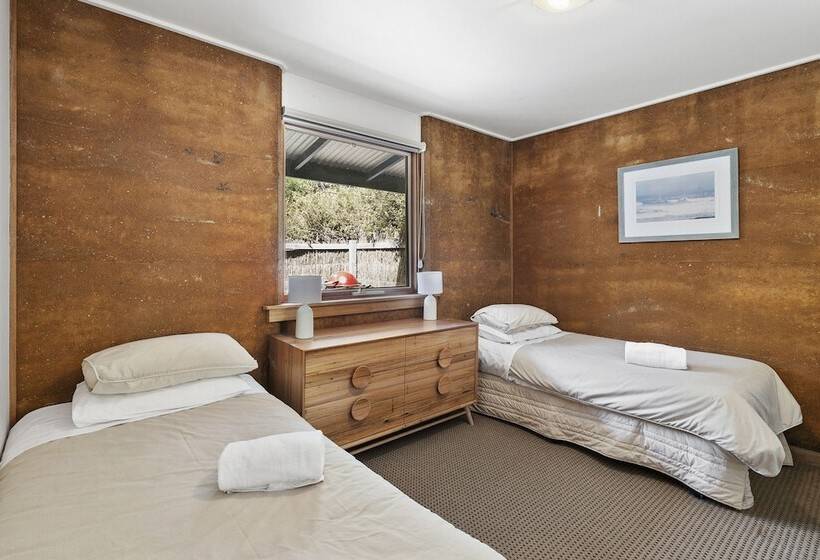 Split Point Cottages