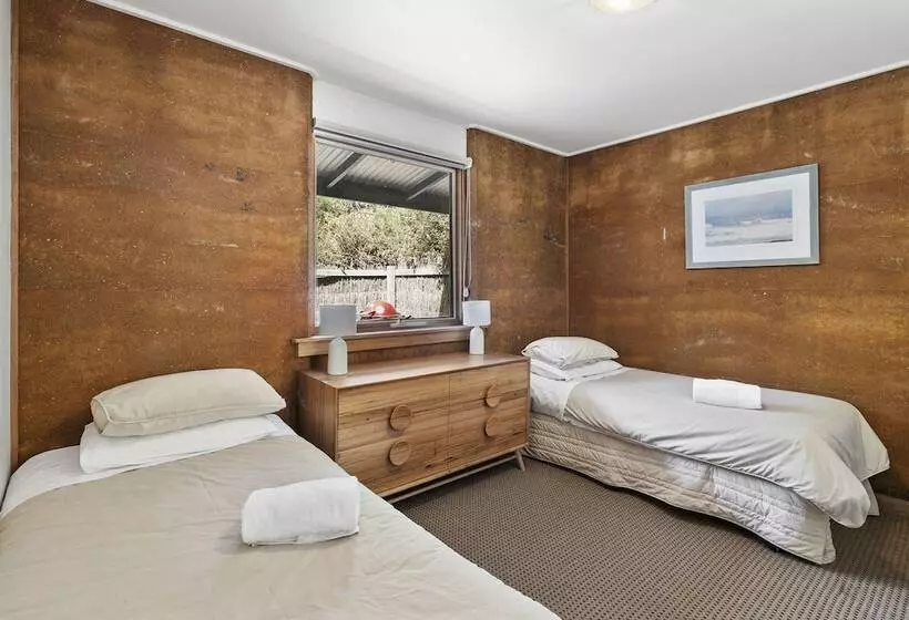 Split Point Cottages