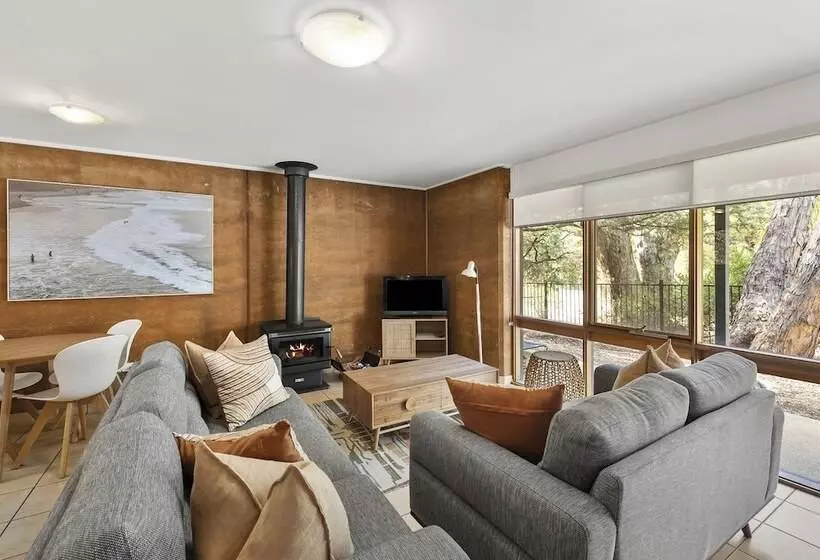 Split Point Cottages