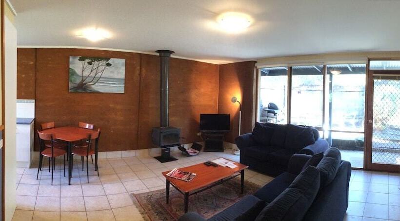 Split Point Cottages