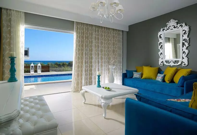 Anemos Luxury Grand Resort