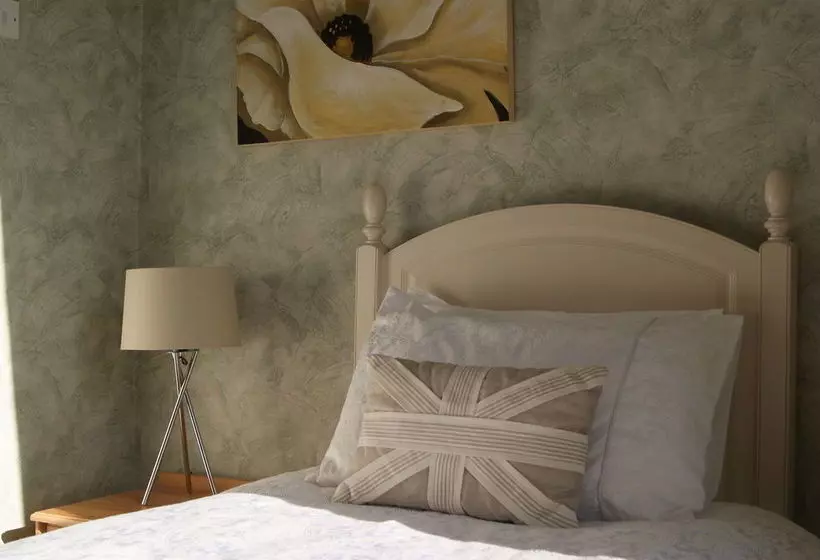 ベッドアンドブレックファースト The Shoalstone