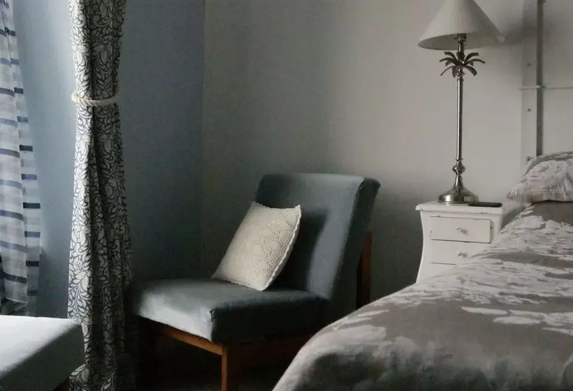 ベッドアンドブレックファースト The Shoalstone