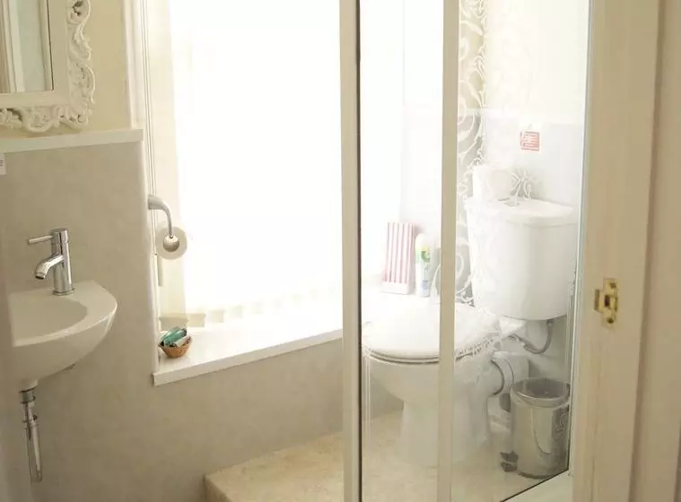 ベッドアンドブレックファースト The Shoalstone