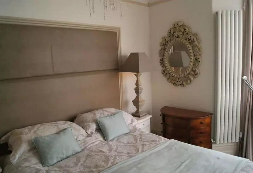 ベッドアンドブレックファースト The Shoalstone