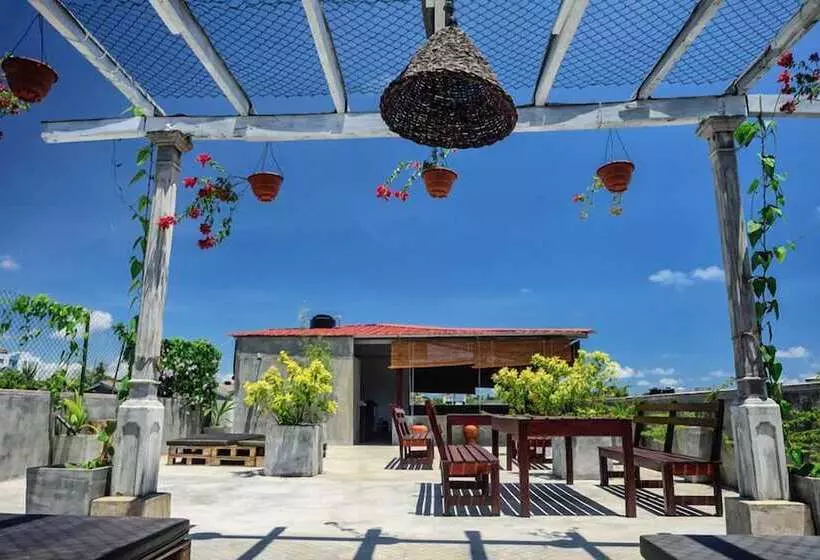 Colombo Beach Hostel