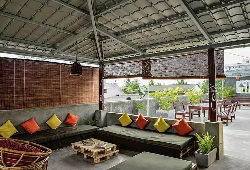 Colombo Beach Hostel