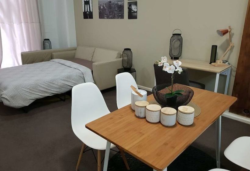 Darling Harbour Apartment