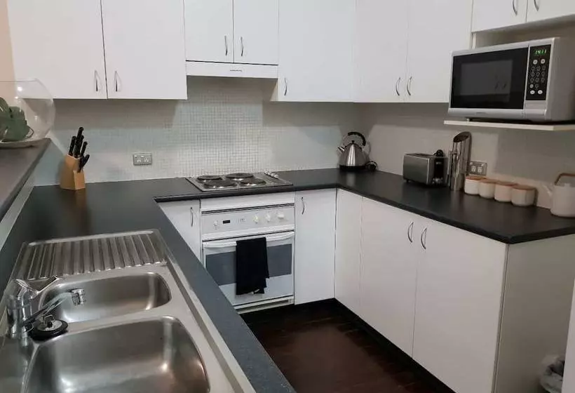 Darling Harbour Apartment