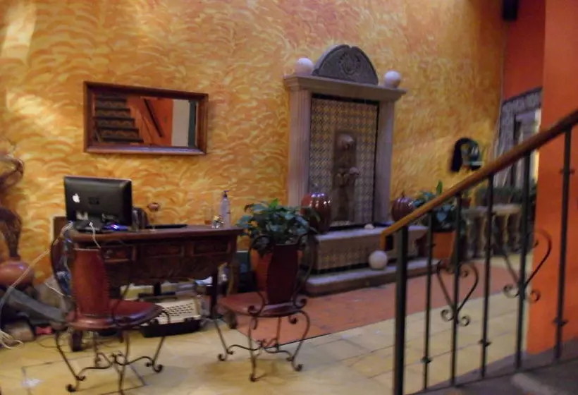 Hostal Casa Castillo Bed & Breakfast