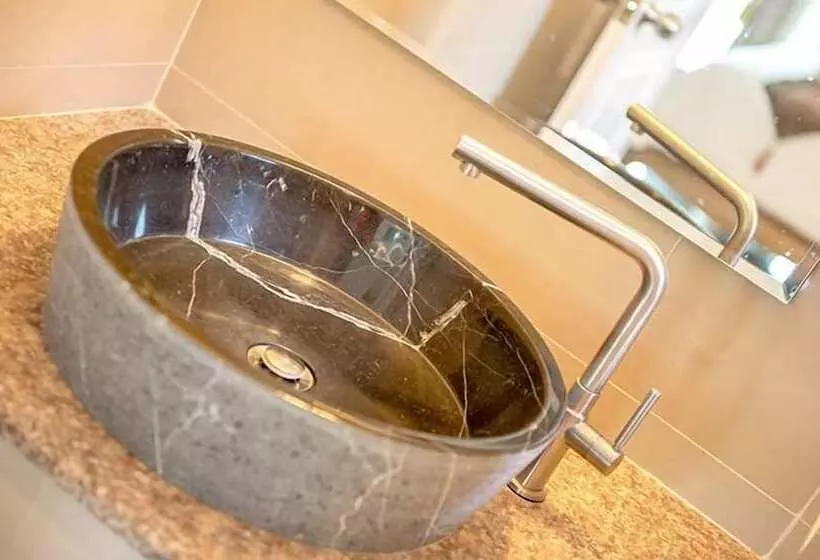 هتل Chivapuri Trat