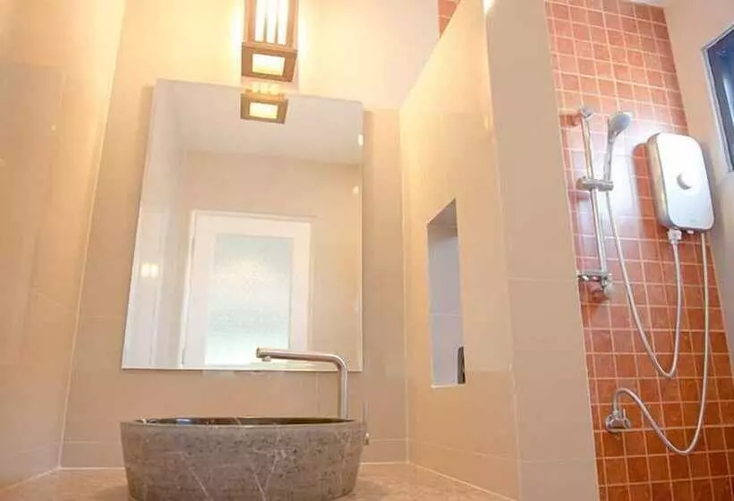 هتل Chivapuri Trat