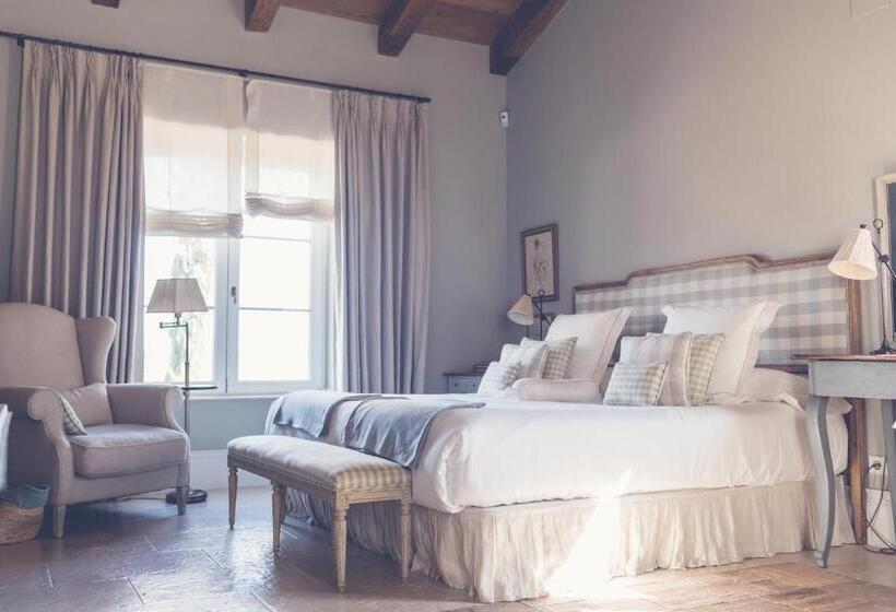 هتل La Casa De Los Tomillares