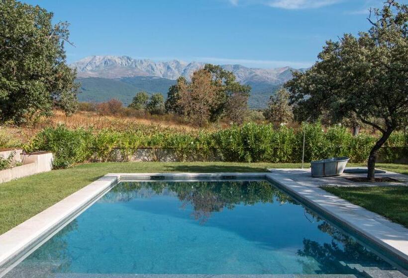 هتل La Casa De Los Tomillares