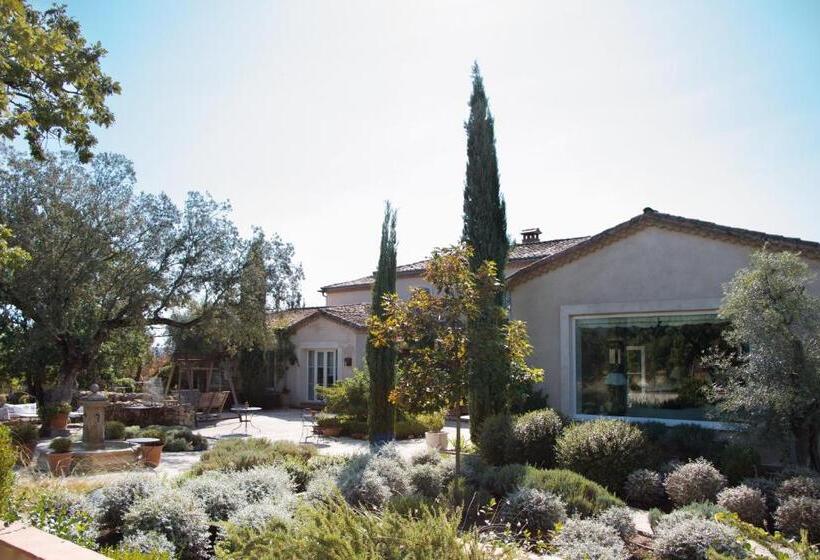 هتل La Casa De Los Tomillares