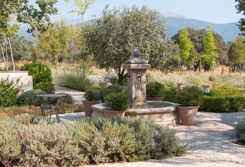 هتل La Casa De Los Tomillares