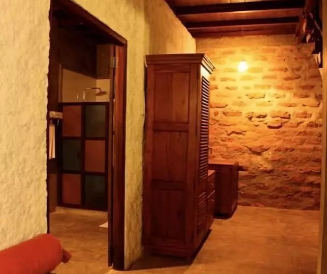 Hotel The Mount Royal