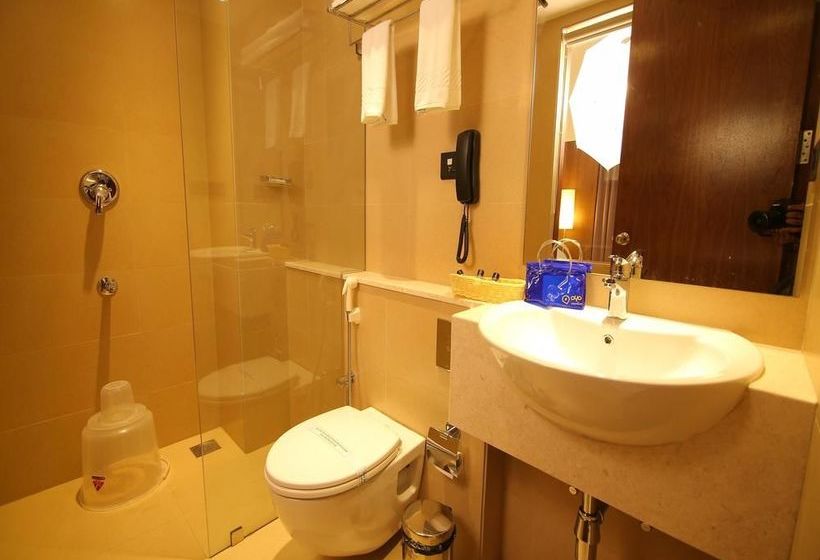 Hotel Oyo Premium Kakkanad Civil Station