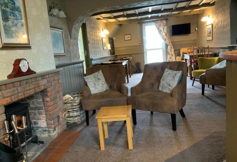 בית מלון כפרי The Red Lion Inn