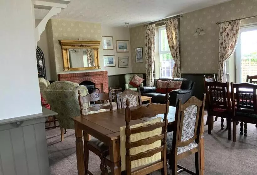 Hotelli The Red Lion Inn