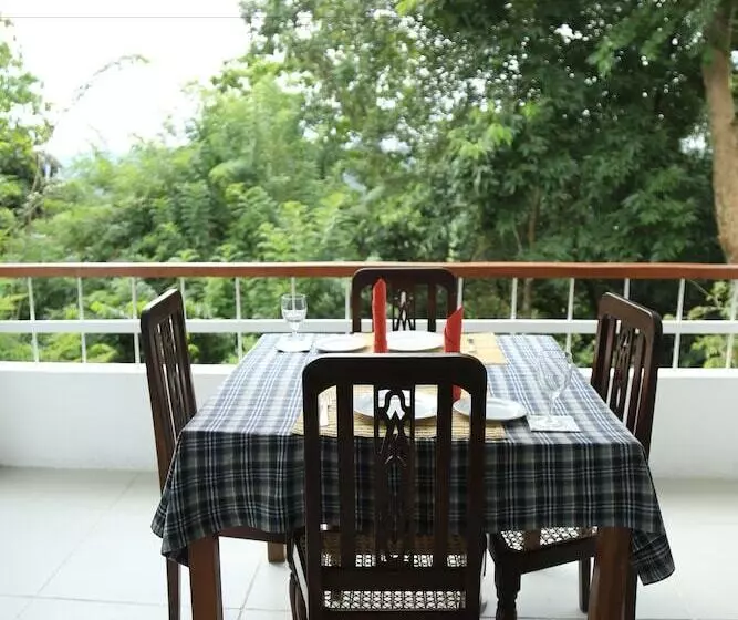 Hotel Regent Lodge Kandy