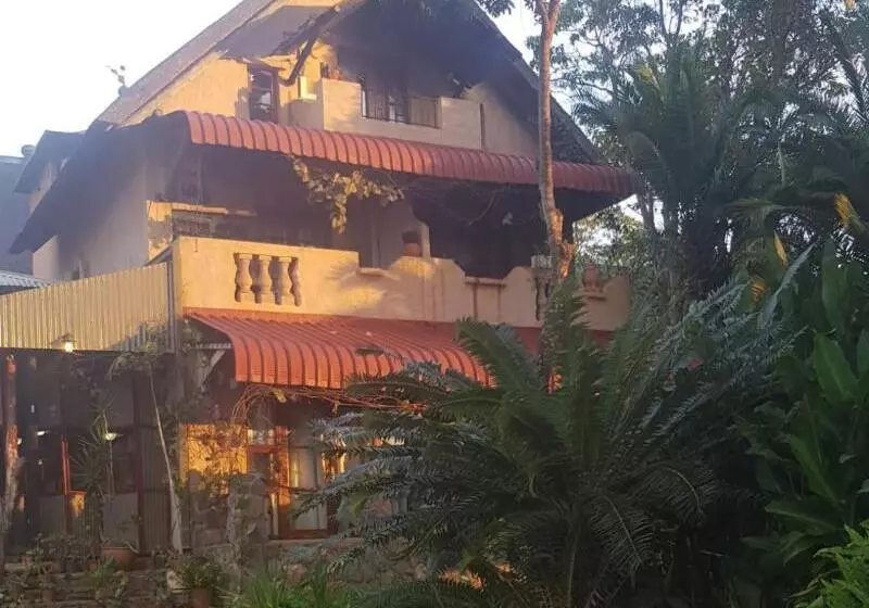 호텔 River House Lodge